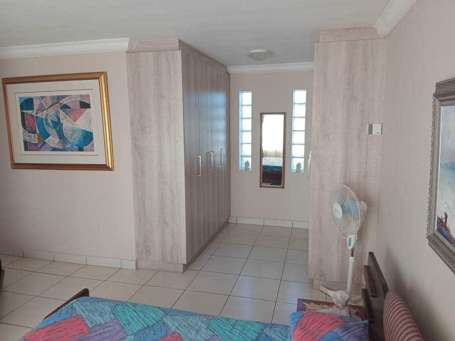3 Bedroom Property for Sale in Heiderand Western Cape